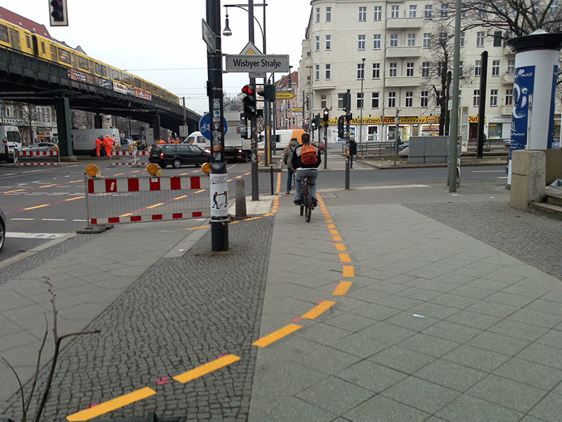 Fahrbahnmarkierung Fahrradstraße