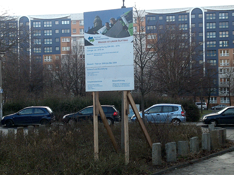 Provisorisches Hinweisschild